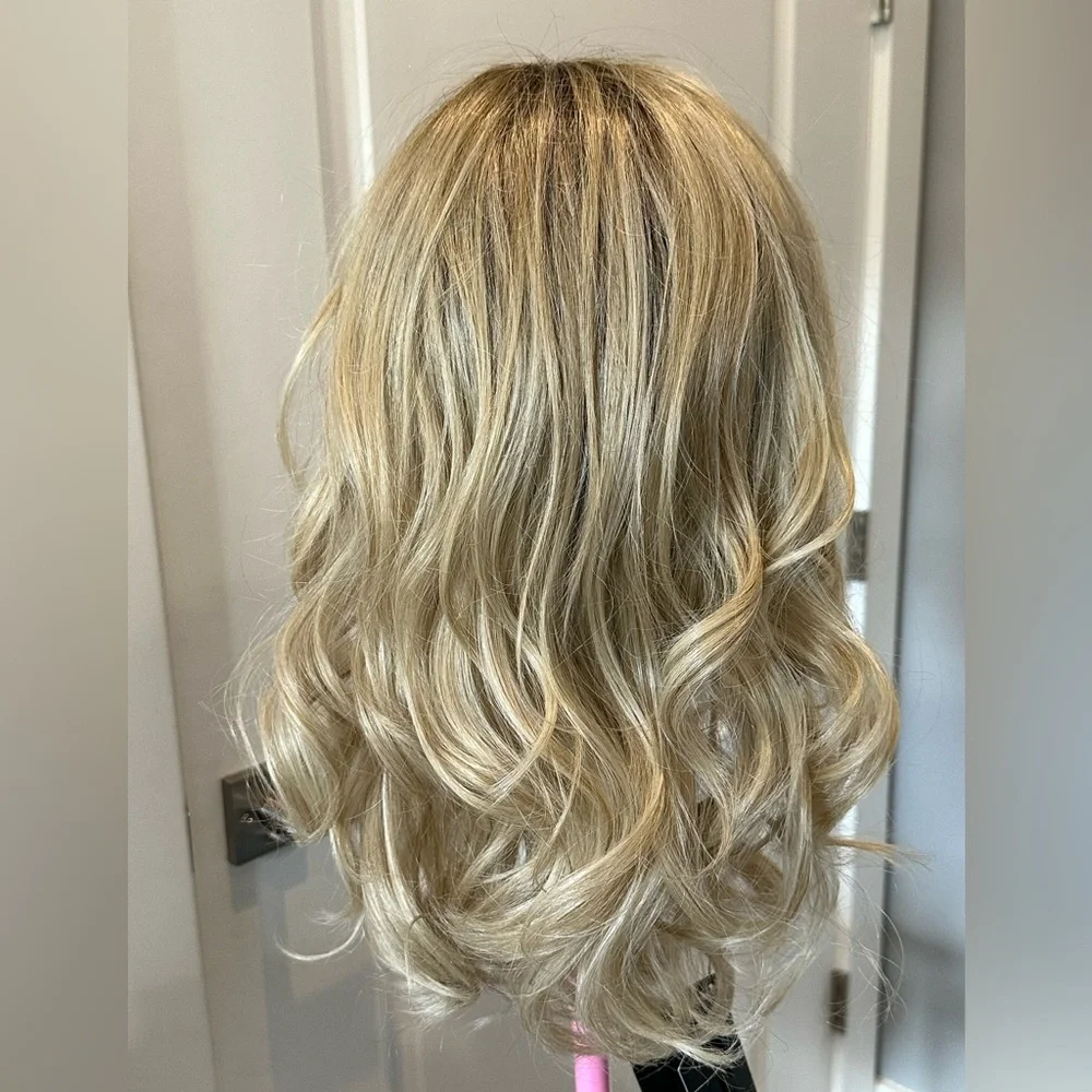 NEW Belle Tress Allegro 18 Wig in Tres Leches Blonde! - Picture 2 of 8
